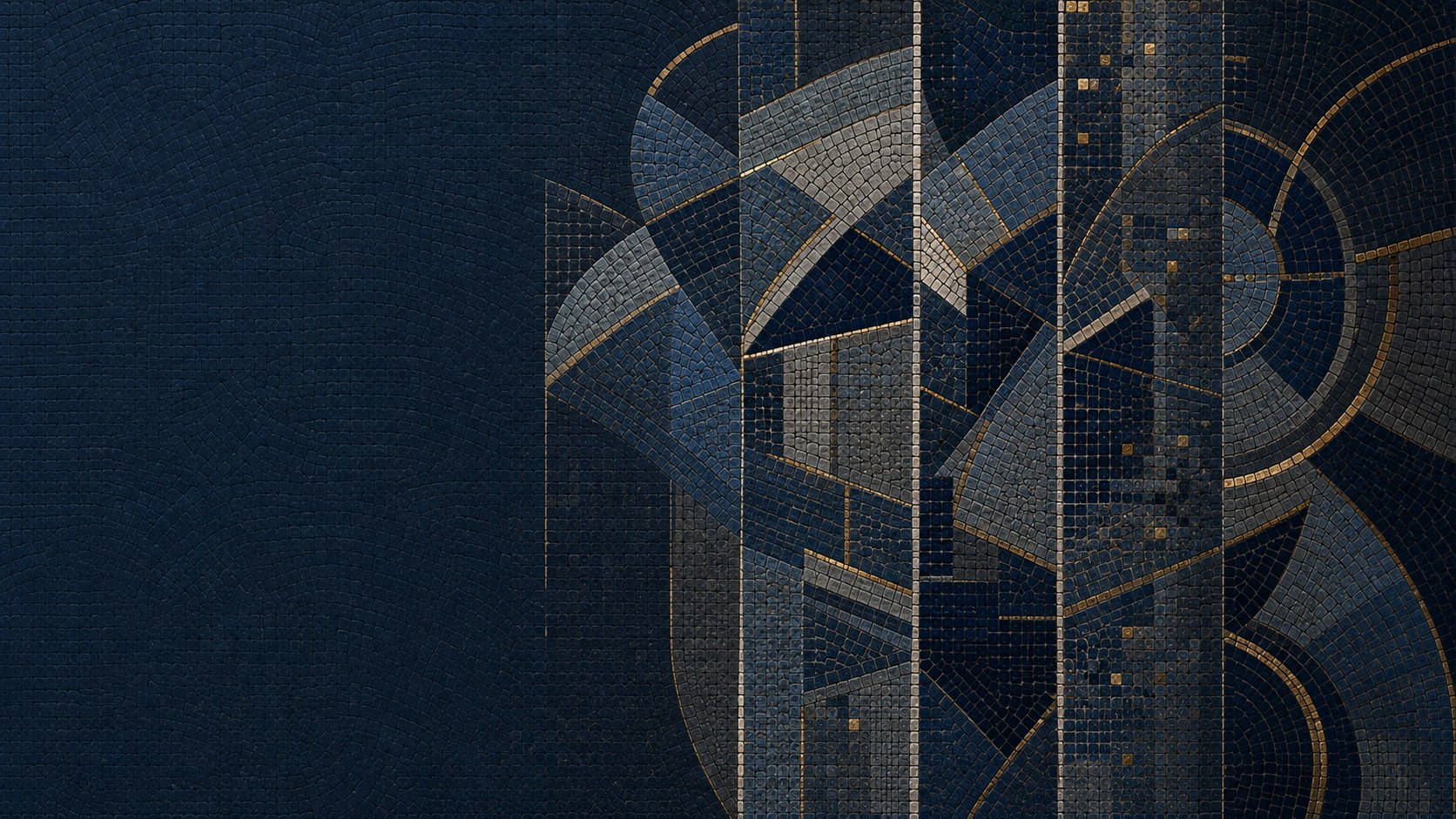 Mosaïque bleu profond et doré : motifs architecturaux fragmentés convergeant en éventail, signature visuelle de Perspectives Mosaïca